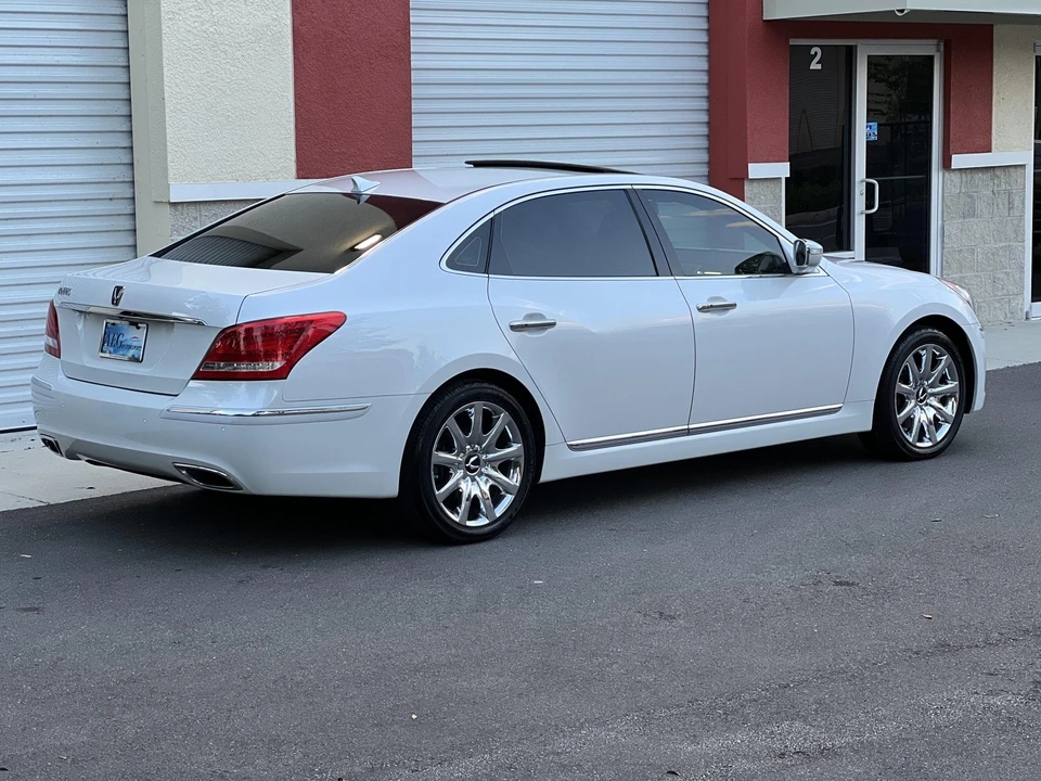 2011 Hyundai Equus - Image 10 of 31