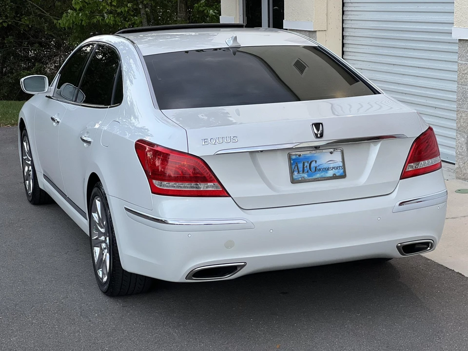 2011 Hyundai Equus - Image 14 of 31