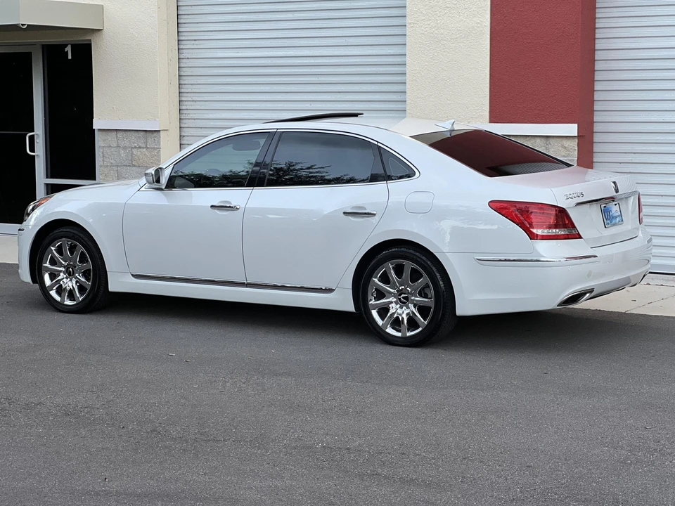 2011 Hyundai Equus - Image 18 of 31