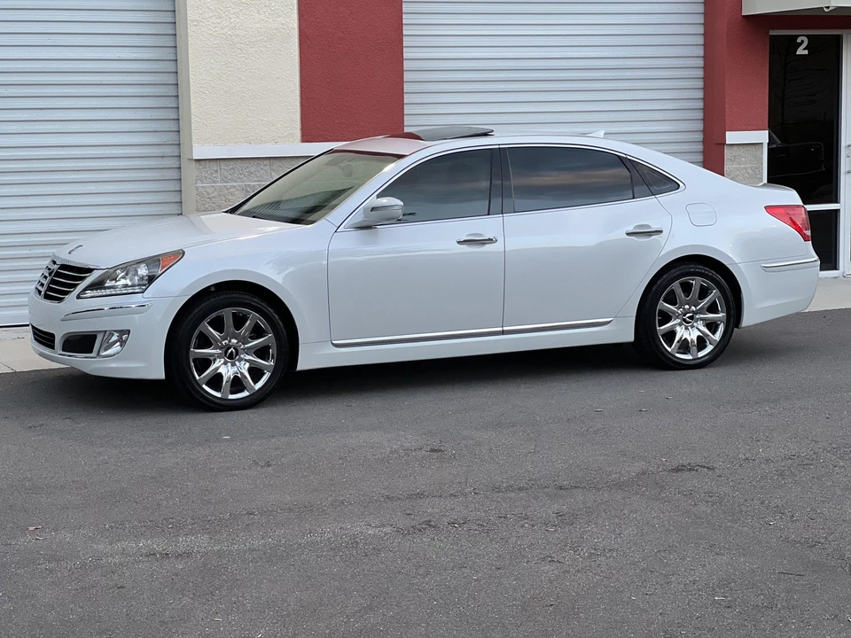 2011 Hyundai Equus - Image 22 of 31
