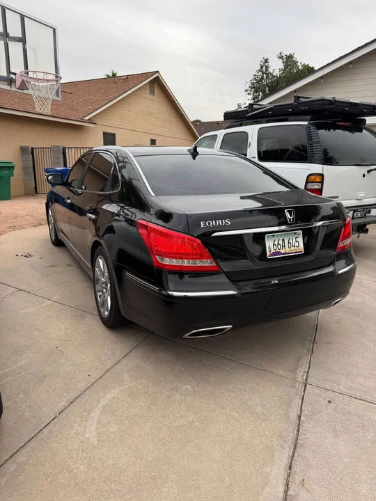 2011 Hyundai Equus - Image 2 of 10
