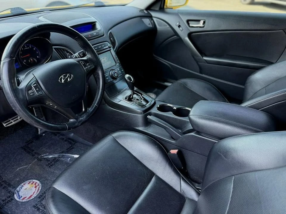 2011 Hyundai Genesis Coupe - Image 10 of 20