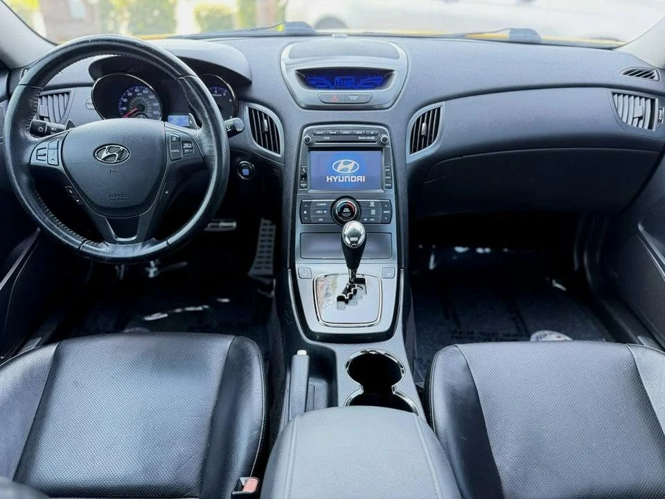 2011 Hyundai Genesis Coupe - Image 11 of 20