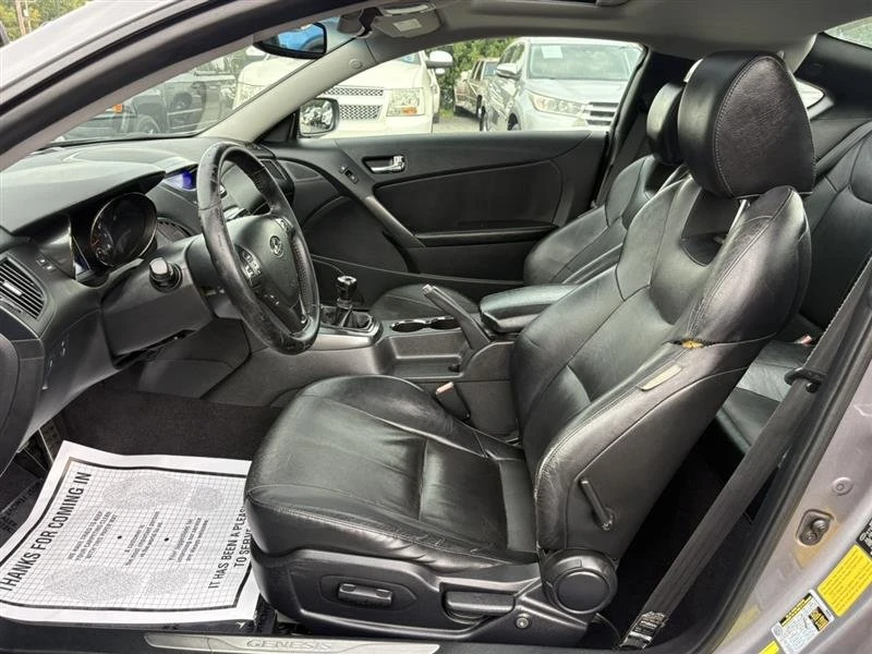 2011 Hyundai Genesis Coupe - Image 7 of 17