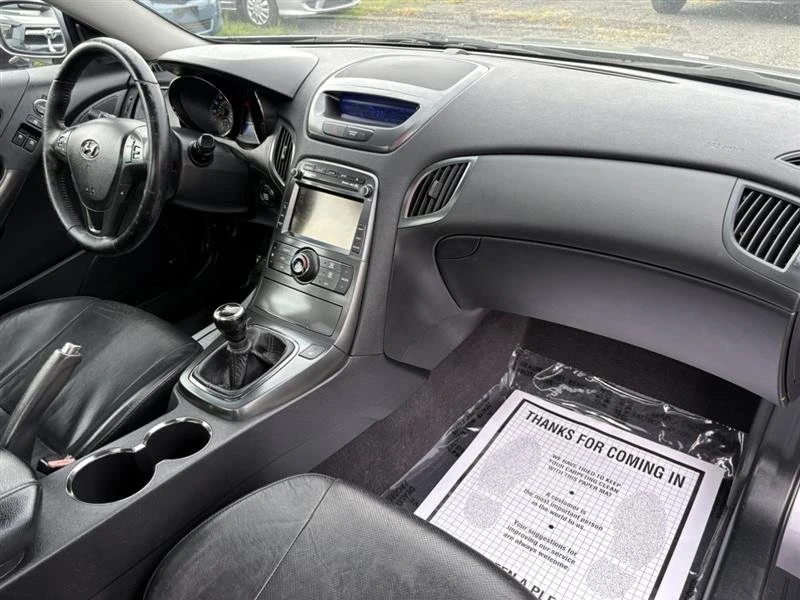 2011 Hyundai Genesis Coupe - Image 14 of 17
