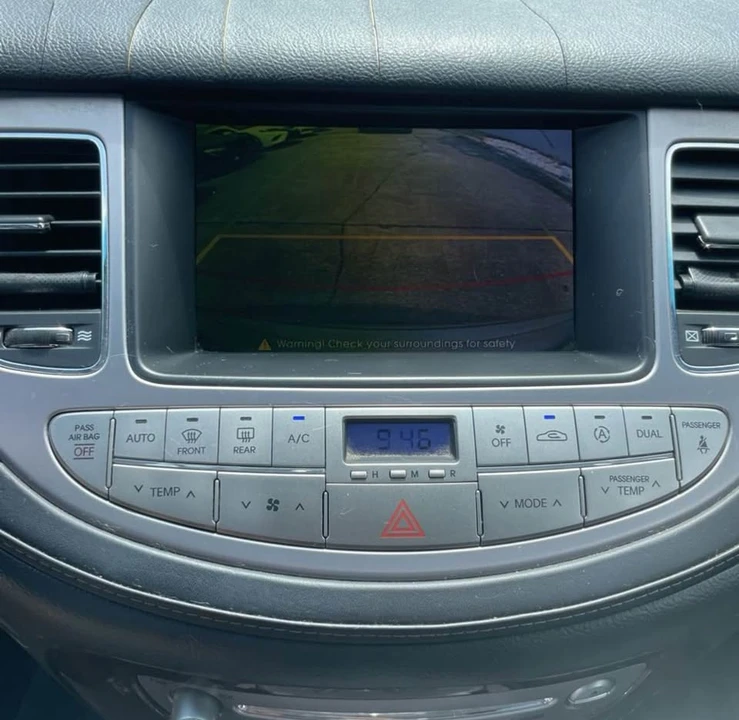 2011 Hyundai Genesis - Image 17 of 17