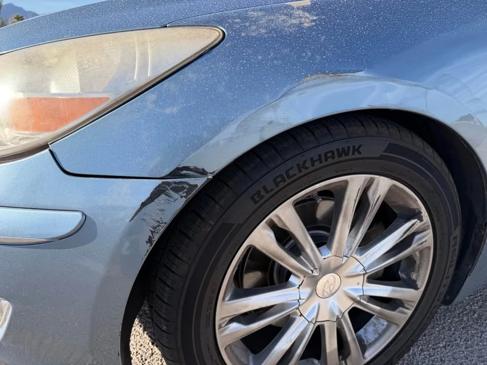 2011 Hyundai Genesis - Image 2 of 10