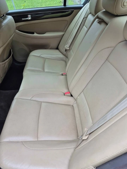 2011 Hyundai Genesis - Image 5 of 7