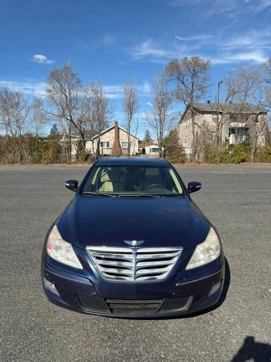 2011 Hyundai Genesis - Image 2 of 15