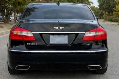 2011 Hyundai Genesis - Image 4 of 6