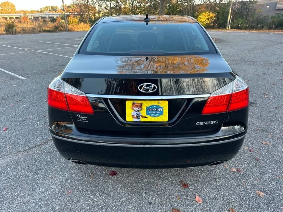 2011 Hyundai Genesis - Image 6 of 20