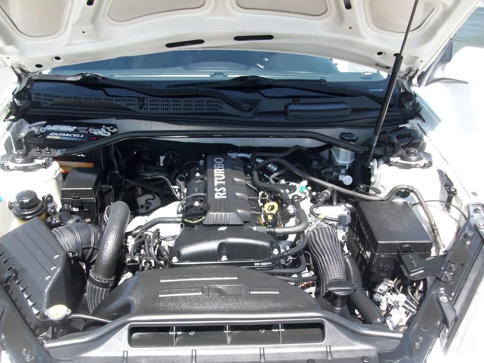 2011 Hyundai Genesis - Image 2 of 20