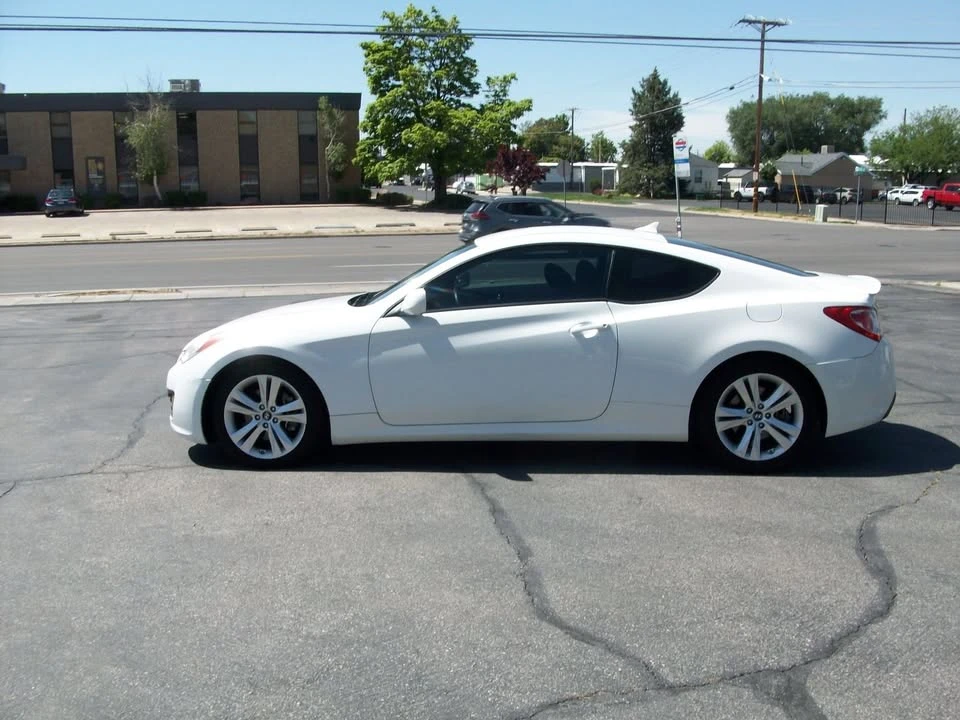 2011 Hyundai Genesis - Image 3 of 20