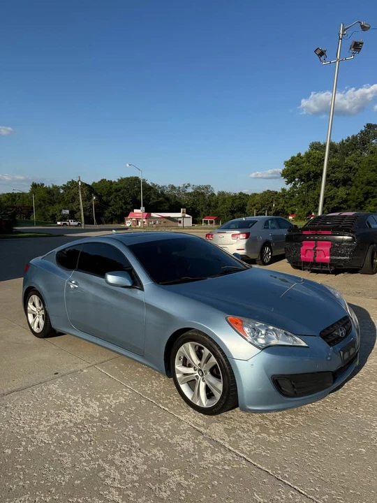 2011 Hyundai Genesis Coupe - Image 5 of 8