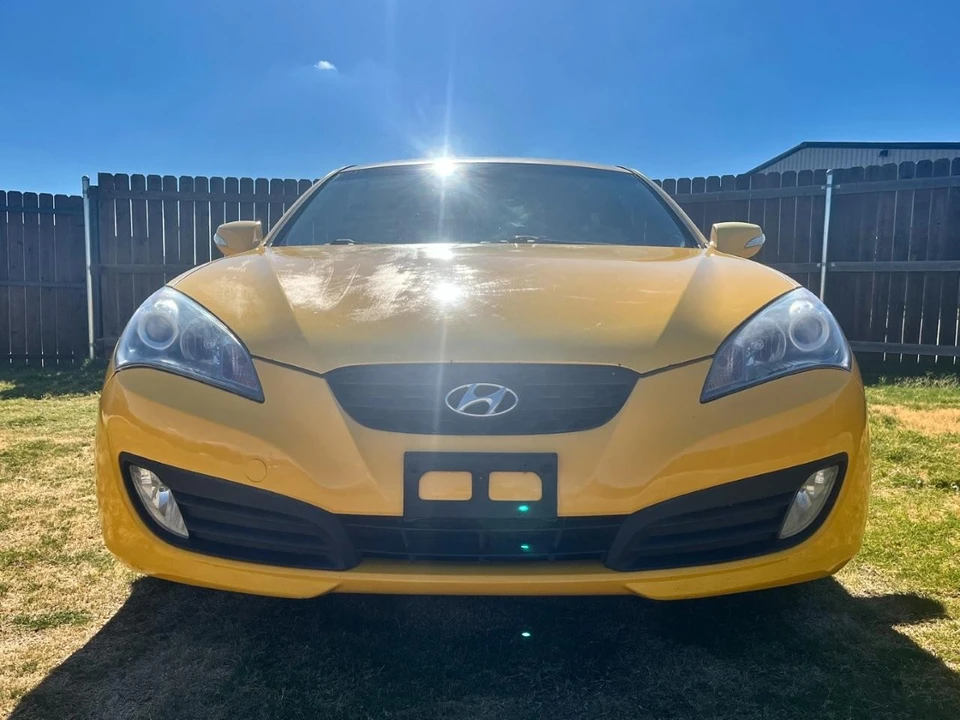 2011 Hyundai Genesis - Image 2 of 28