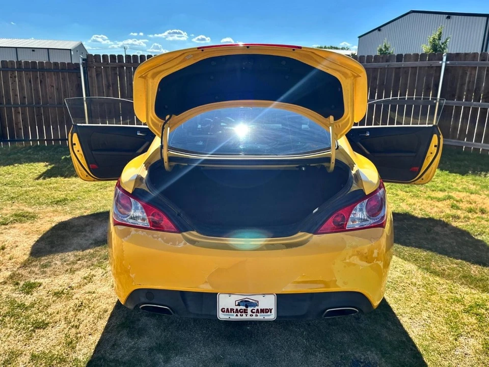 2011 Hyundai Genesis - Image 20 of 28