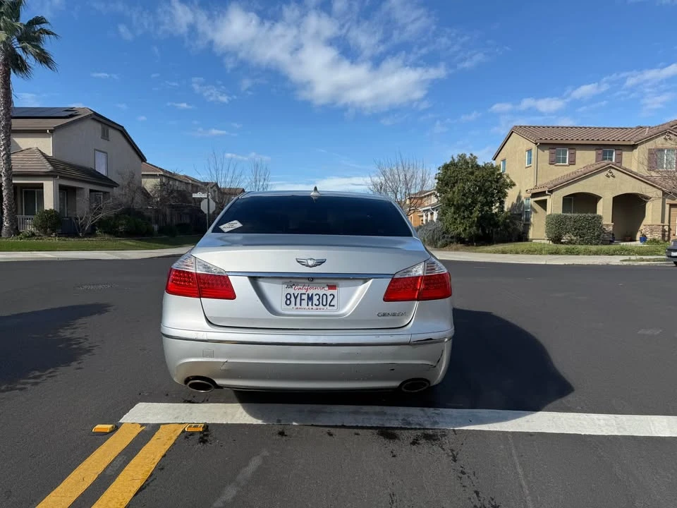 2011 Hyundai Genesis - Image 4 of 6