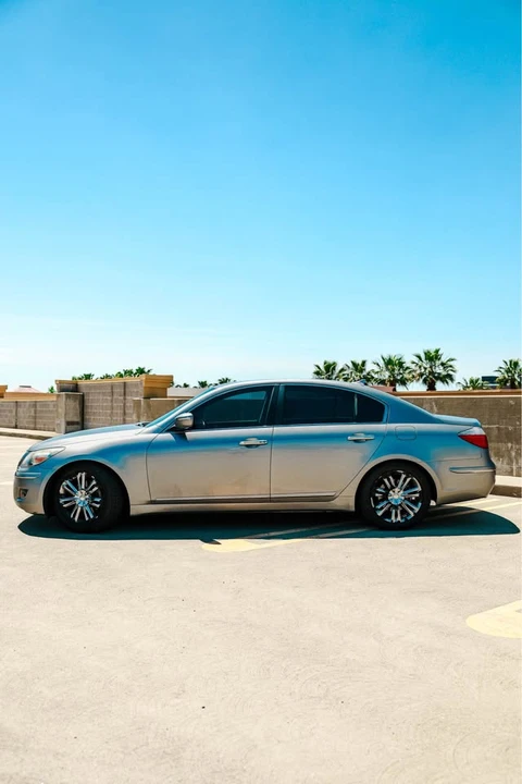 2011 Hyundai Genesis - Image 4 of 16