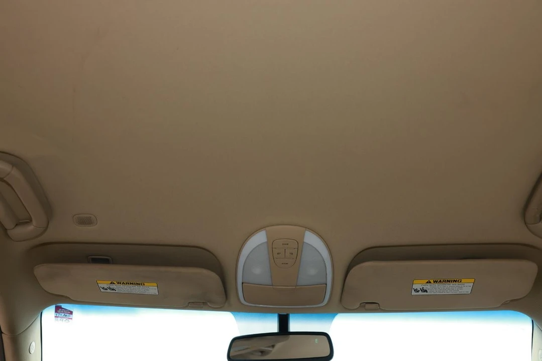 2011 Hyundai Genesis - Image 24 of 31