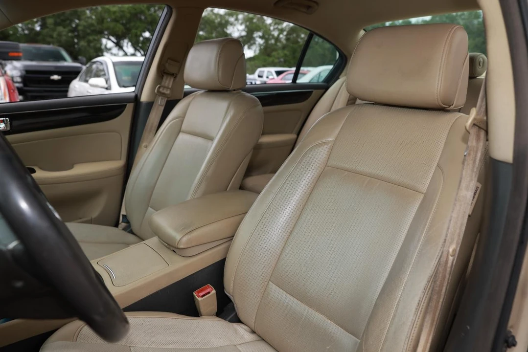 2011 Hyundai Genesis - Image 6 of 31