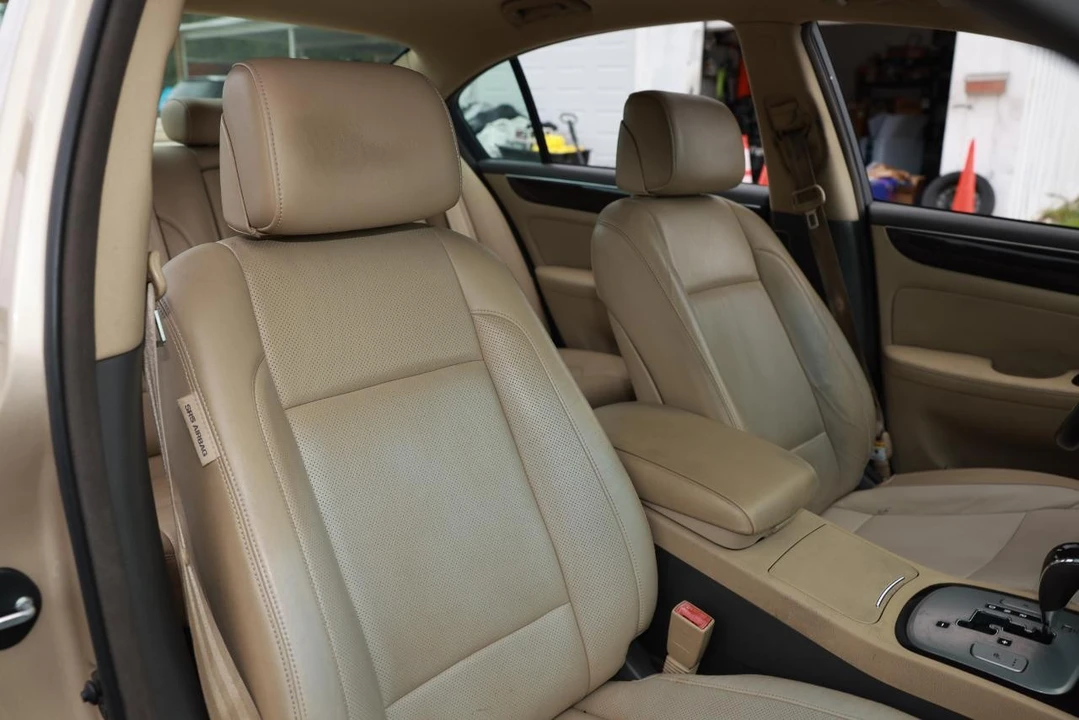 2011 Hyundai Genesis - Image 16 of 31