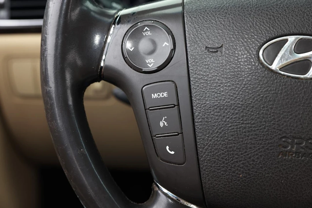 2011 Hyundai Genesis - Image 26 of 31