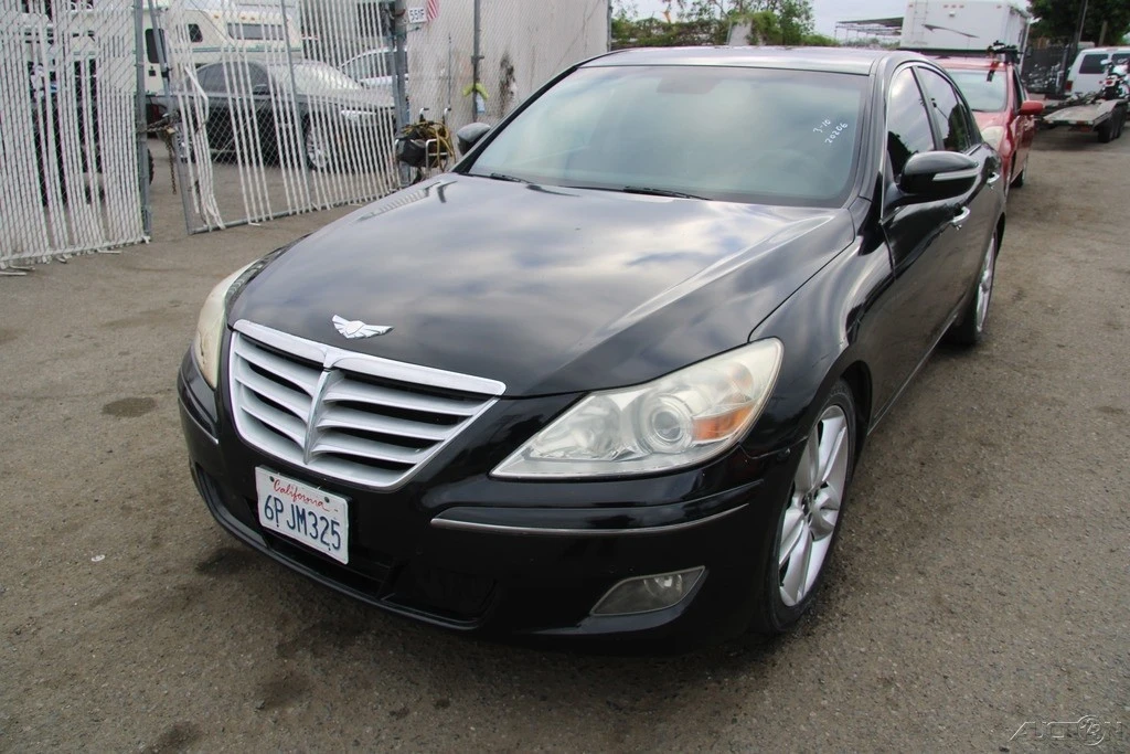 2011 Hyundai Genesis - Image 2 of 21