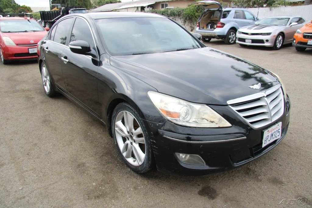 2011 Hyundai Genesis - Image 10 of 21