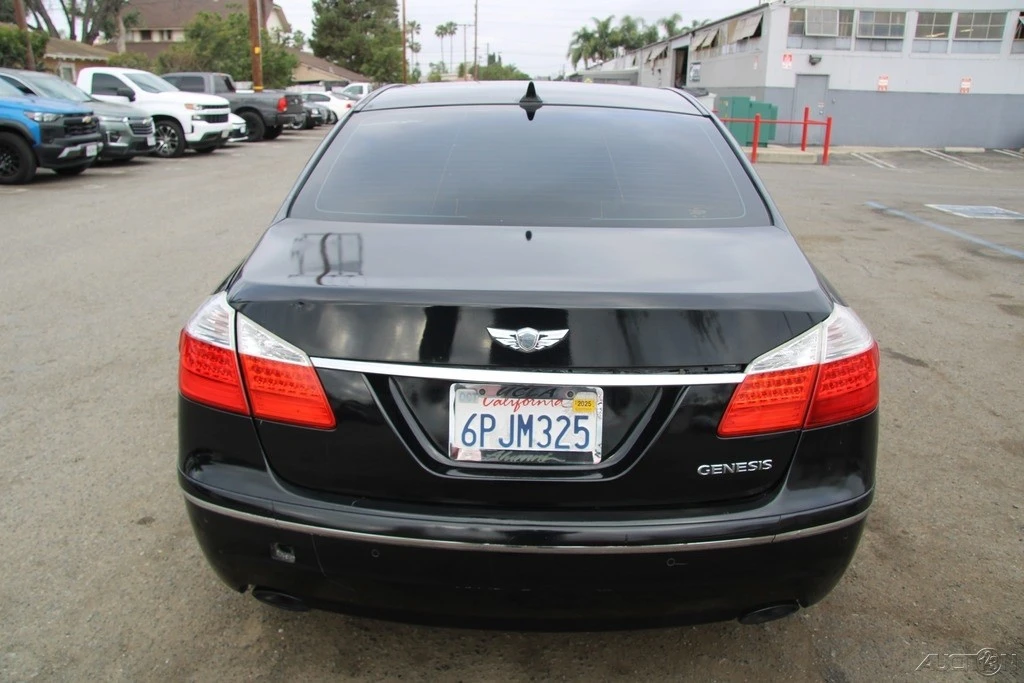 2011 Hyundai Genesis - Image 6 of 21