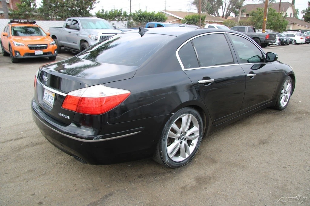 2011 Hyundai Genesis - Image 7 of 21