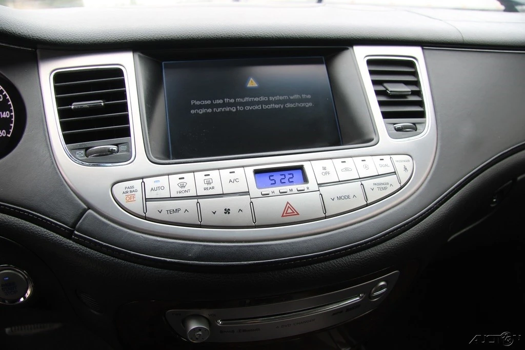 2011 Hyundai Genesis - Image 18 of 21