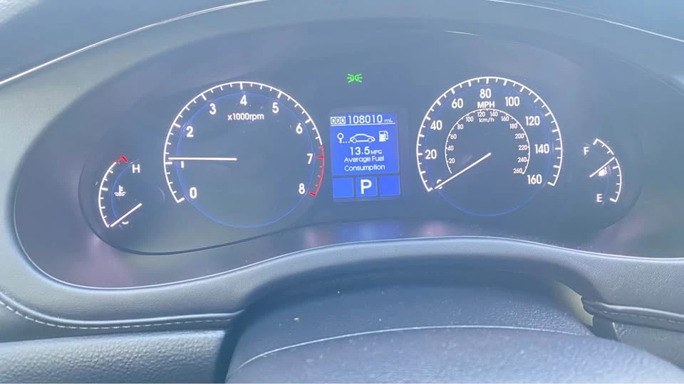2011 Hyundai Genesis - Image 4 of 8