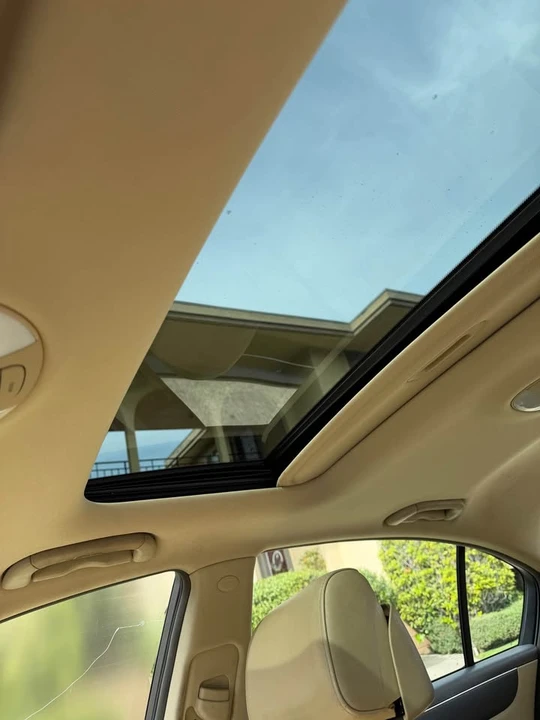 2011 Hyundai Genesis - Image 6 of 12
