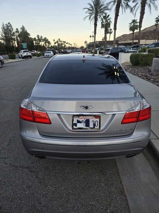 2011 Hyundai Genesis - Image 5 of 11
