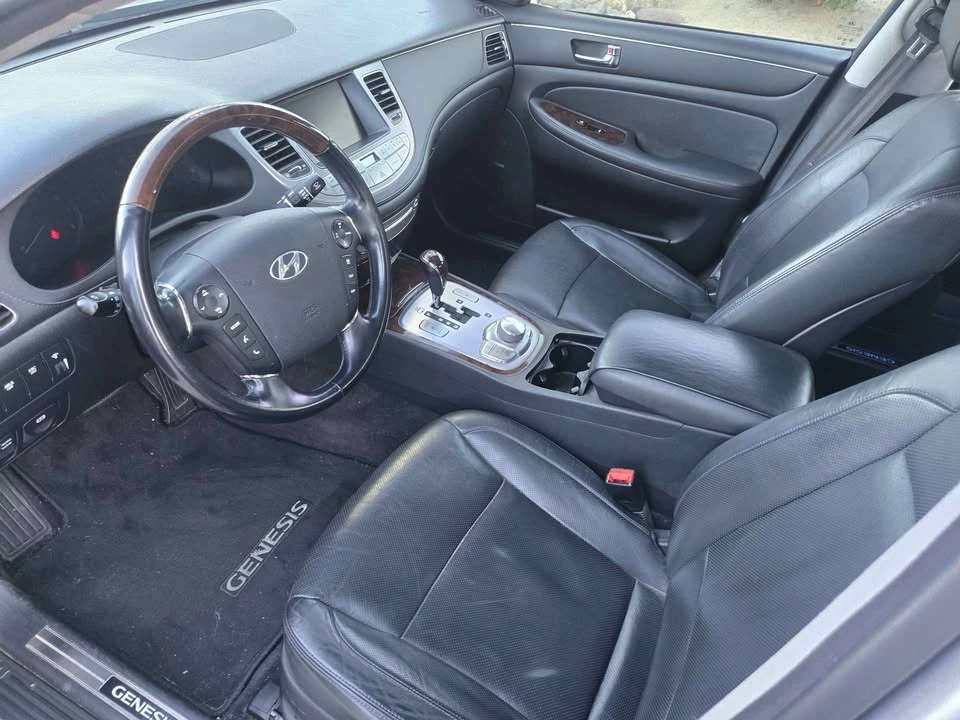 2011 Hyundai Genesis - Image 8 of 11