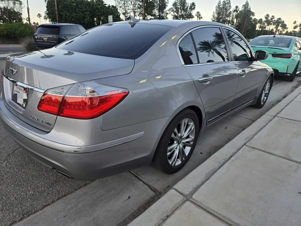 2011 Hyundai Genesis - Image 2 of 11