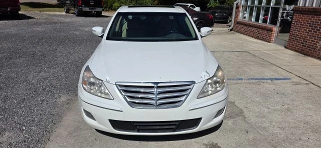 2011 Hyundai Genesis - Image 8 of 20