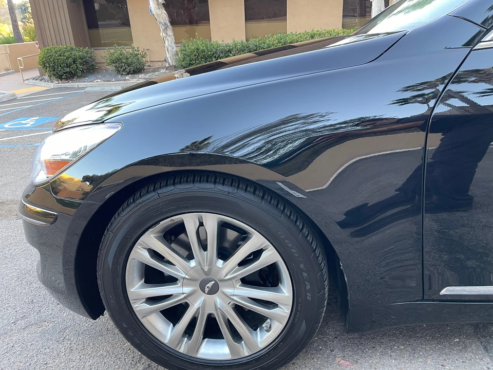 2011 Hyundai Genesis - Image 22 of 31