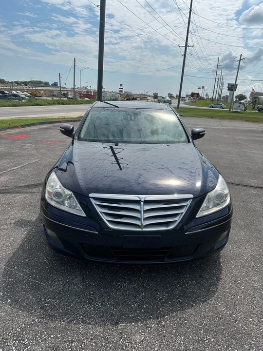 2011 Hyundai Genesis - Image 5 of 11