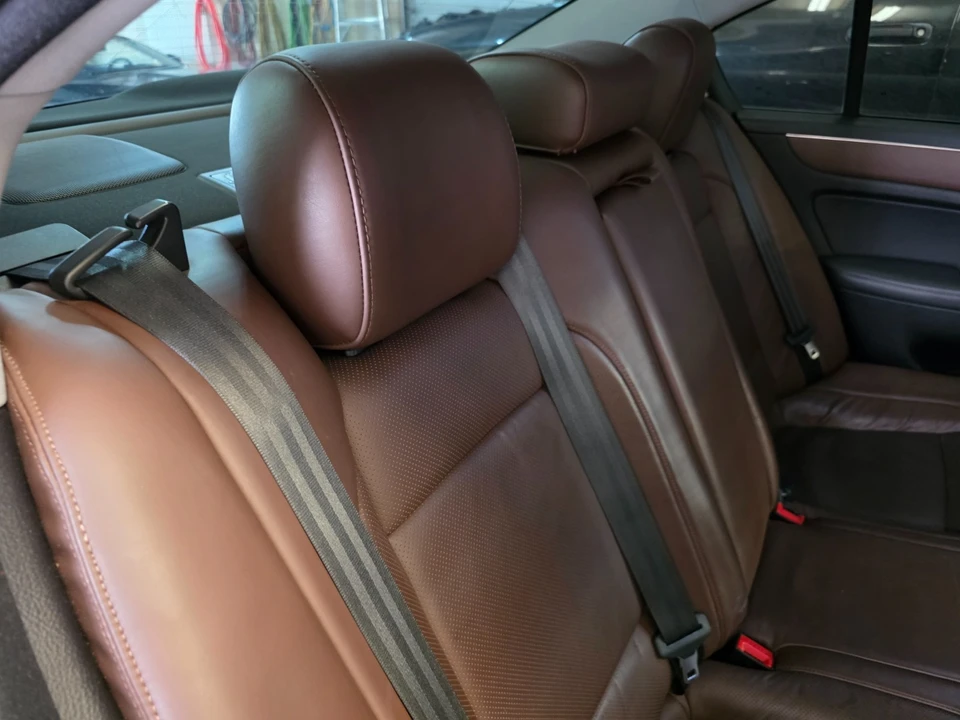 2011 Hyundai Genesis - Image 30 of 31