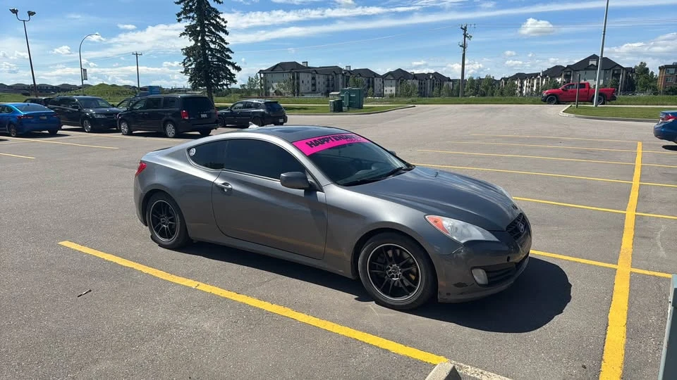 2011 Hyundai Genesis Coupe - Image 4 of 6
