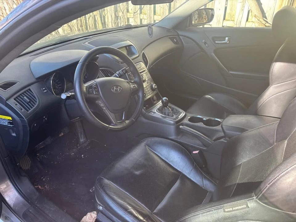 2011 Hyundai Genesis Coupe - Image 6 of 7