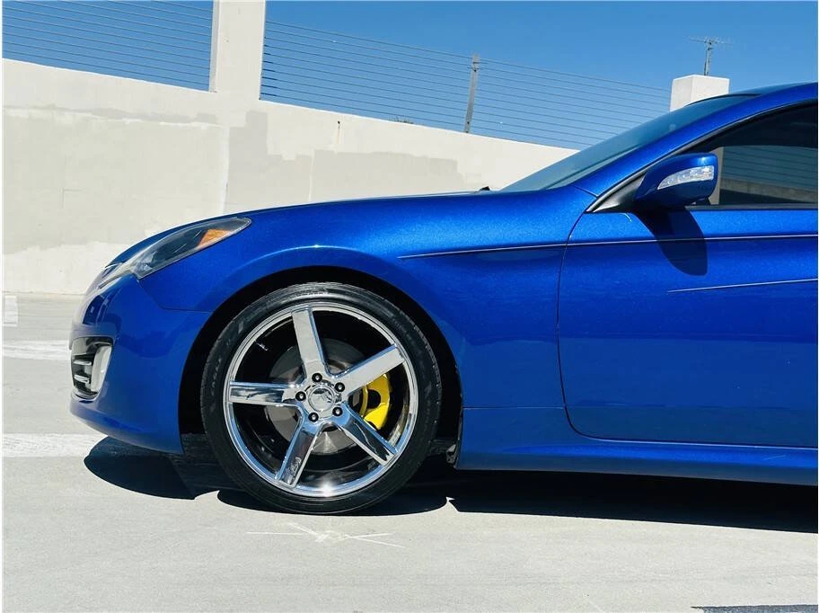 2011 Hyundai Genesis Coupe - Image 9 of 18