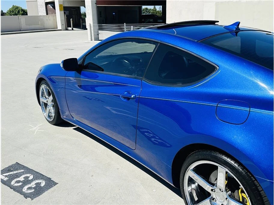 2011 Hyundai Genesis Coupe - Image 13 of 18