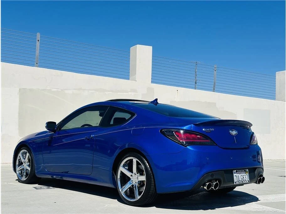 2011 Hyundai Genesis Coupe - Image 2 of 18
