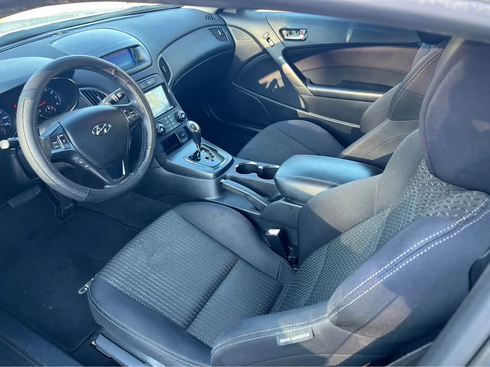 2011 Hyundai Genesis Coupe - Image 5 of 15