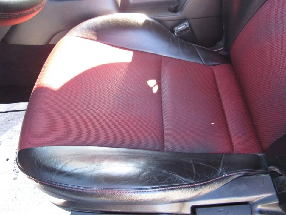 2011 Hyundai Genesis Coupe - Image 15 of 19
