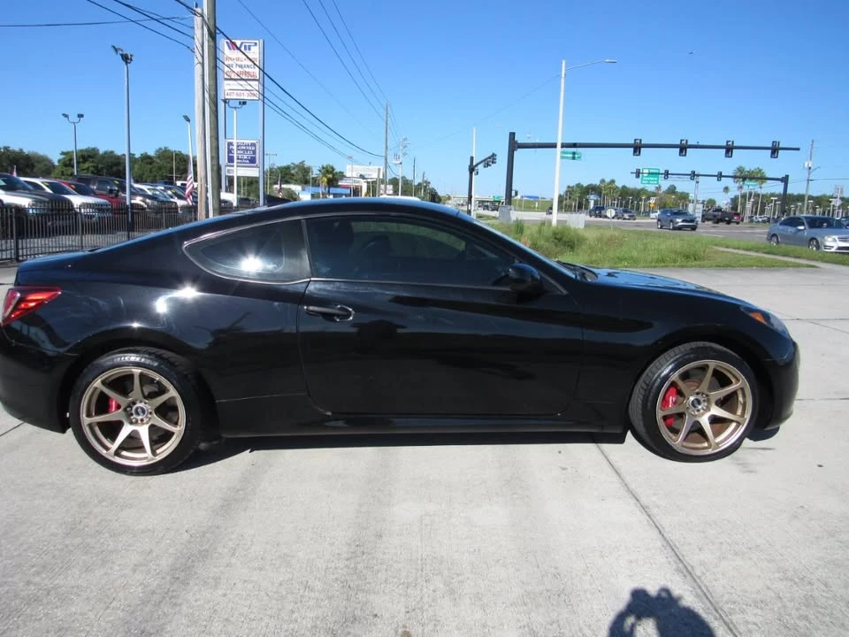 2011 Hyundai Genesis Coupe - Image 8 of 19