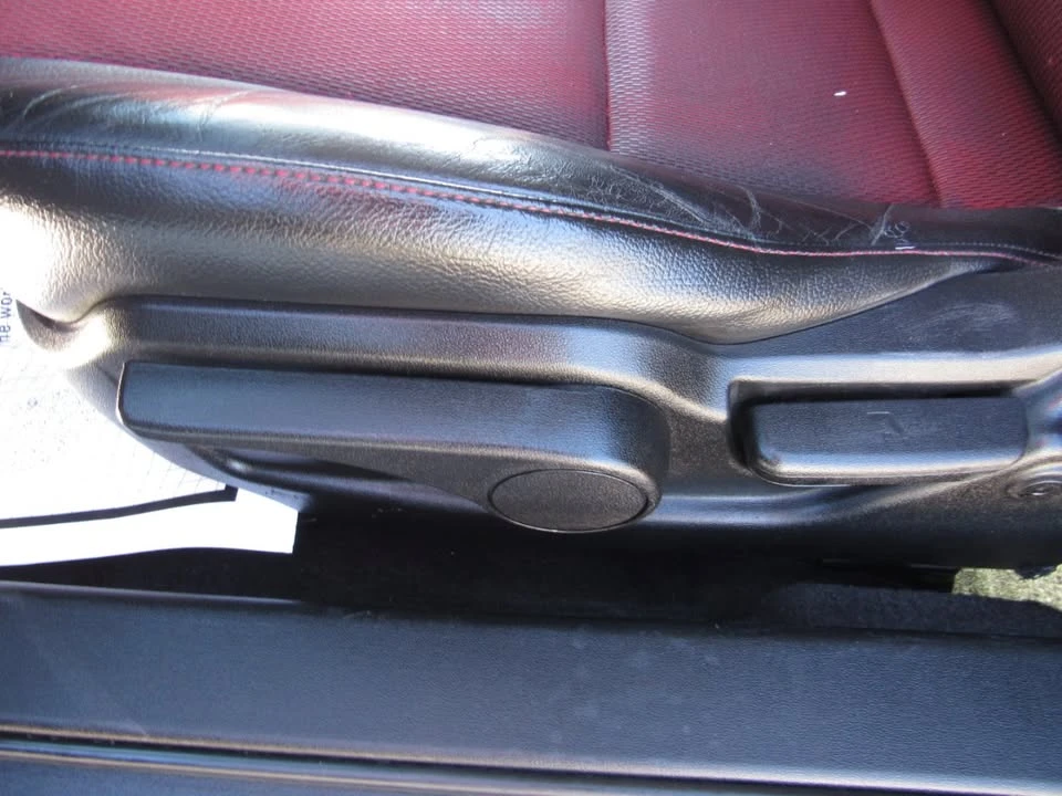 2011 Hyundai Genesis Coupe - Image 14 of 19