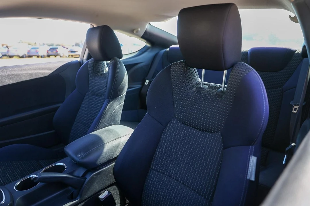 2011 Hyundai Genesis Coupe - Image 6 of 21